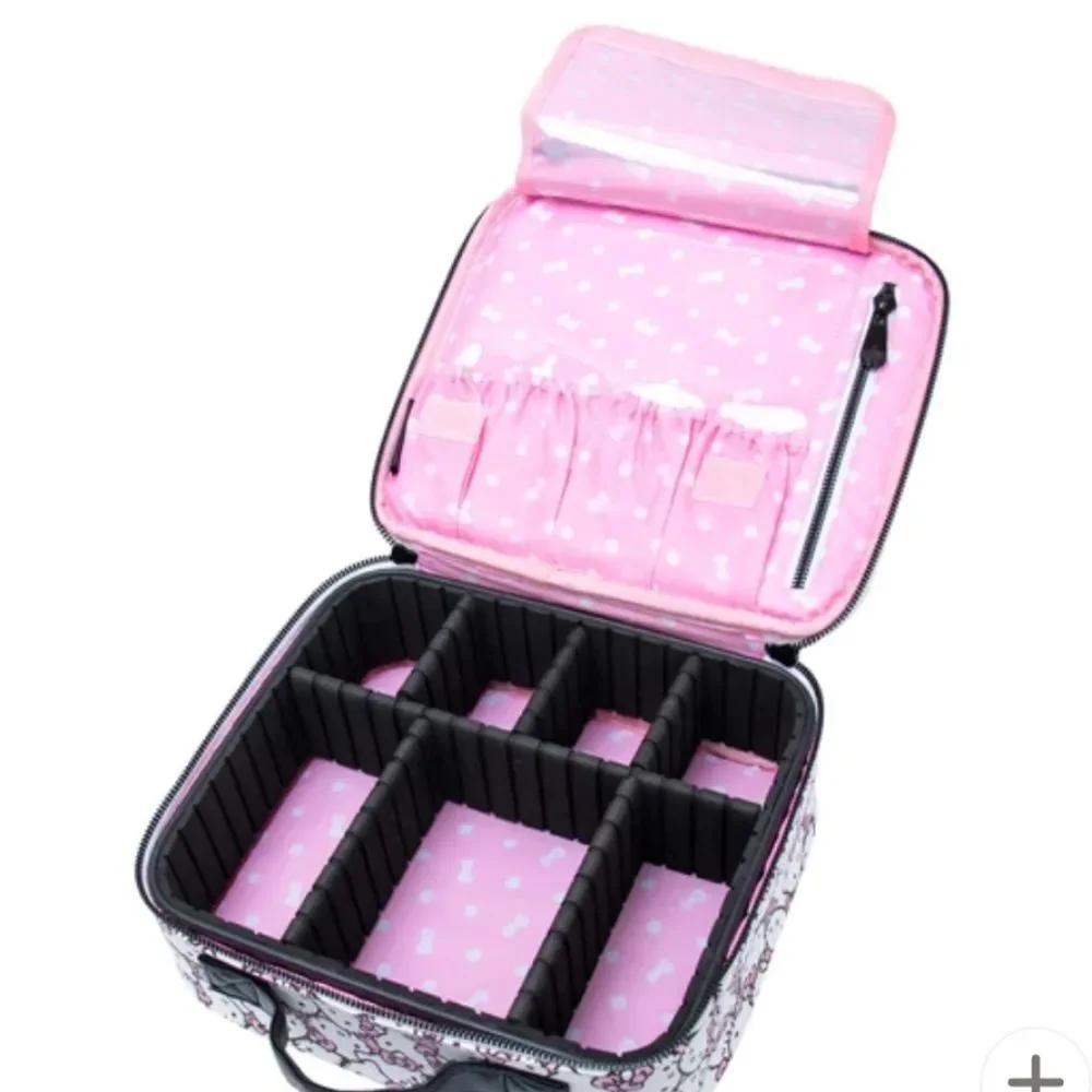 Impressions‎ X Hello Kitty Zip Around  Cosmetic Case